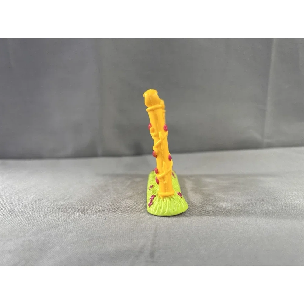 Vintage 1990's My Little Pony Yellow Fence Accessory from the Moon Shadow G2